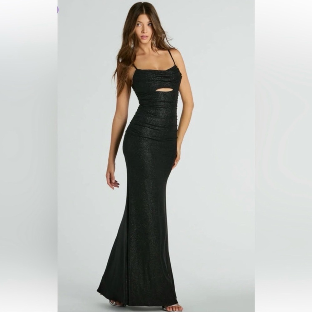 Windsor Shimmering Black Prom Dress